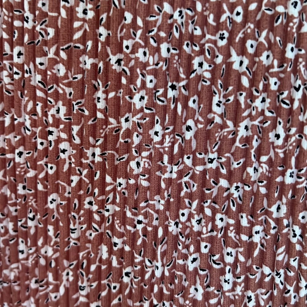 Wishlist apparel…size large…worn 3x, Small floral pattern